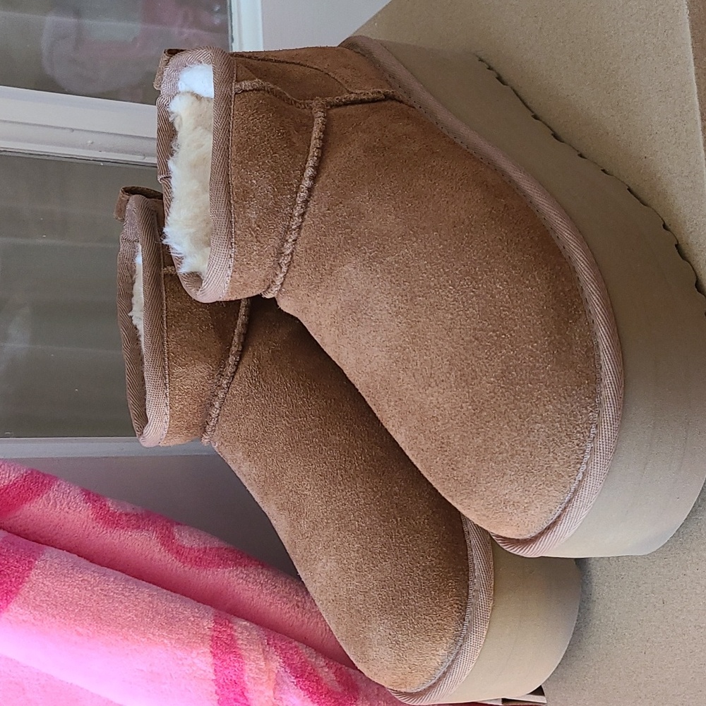 Ugg Classic Ultra Mini Platform ❤ - Picture 2 of 8